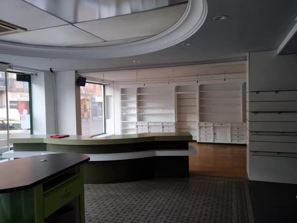 Location Local commercial 4 pièces à Carmaux