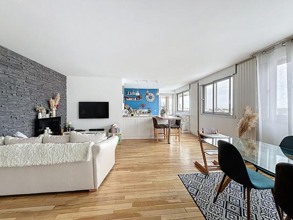 Appartement Suresnes 3 pièce(s) 93 m2