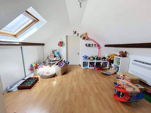 Vente                                                      Maison
                        
                     6 pièces                      130 m2                     à Dourdan