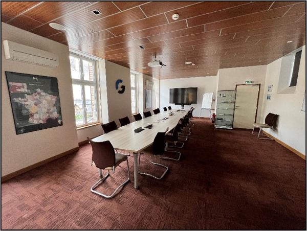 Centre ville de Laval - Location Bureaux 387 m2- Bord de la Mayenne , Laval Centre ville de Laval - Location Bureaux 387 m2- Bord de la Mayenne , Laval