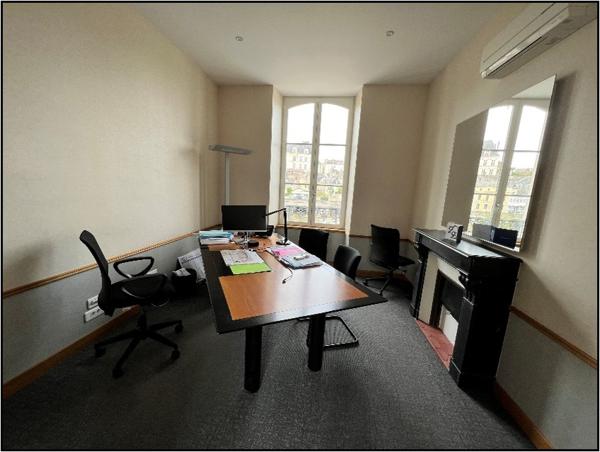 Centre ville de Laval - Location Bureaux 387 m2- Bord de la Mayenne , Laval Centre ville de Laval - Location Bureaux 387 m2- Bord de la Mayenne , Laval