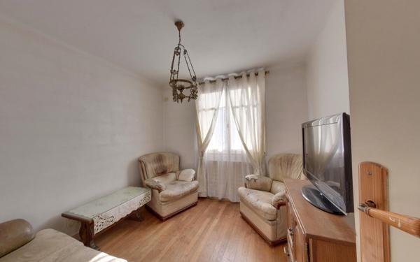 Maison à vendre    6 pièces • 100 m2 Le Blanc-Mesnil