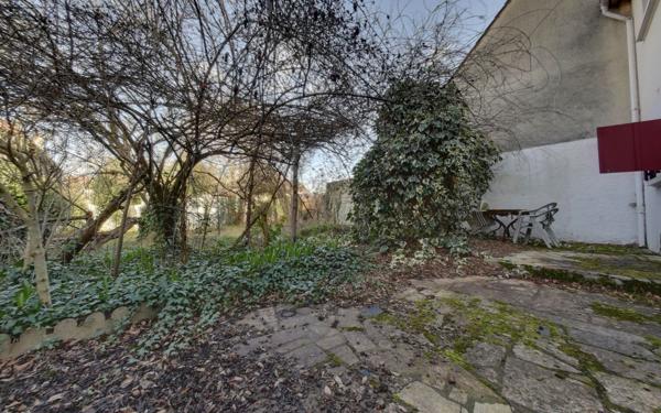 Maison à vendre    6 pièces • 100 m2 Le Blanc-Mesnil