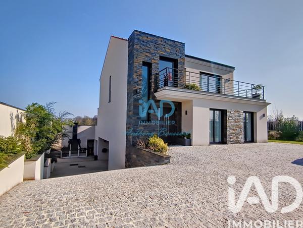 Maison à vendre 8 pièces 240 m² Fontenay-Trésigny