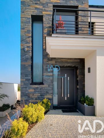 Maison à vendre 8 pièces 240 m² Fontenay-Trésigny