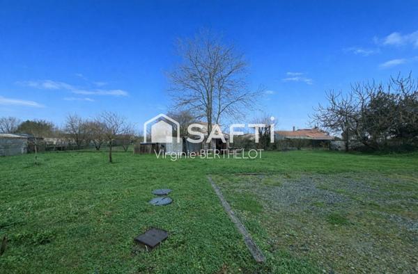 BEL ENSEMBLE IMMOBILIER COMPOSE DE 2 MAISONS EN PIERRE  A  AIFFRES !