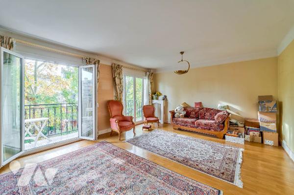 Charenton-le-Pont : 4 pièces avec balcons et parking