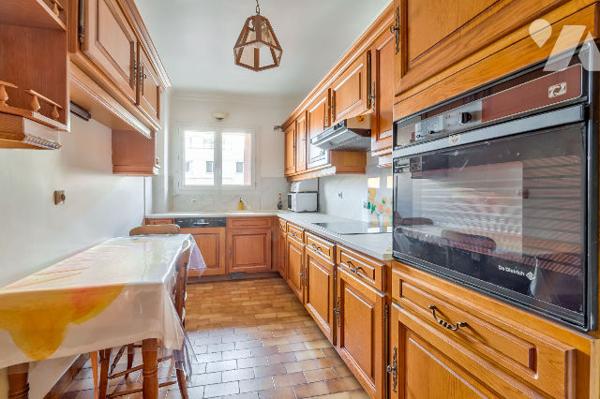 Charenton-le-Pont : 4 pièces avec balcons et parking