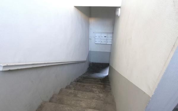 Appartement à vendre    2 pièces •  Nîmes