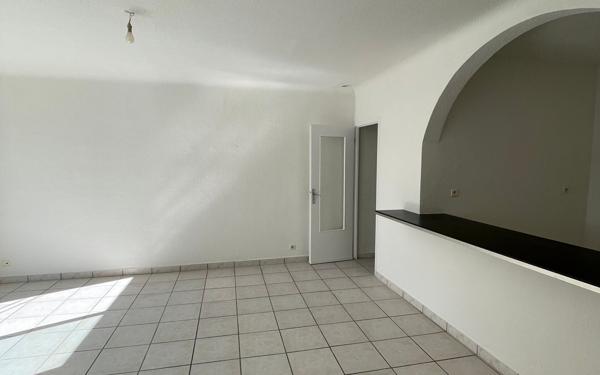 Appartement à vendre    4 pièces • 84 m2 Thuir