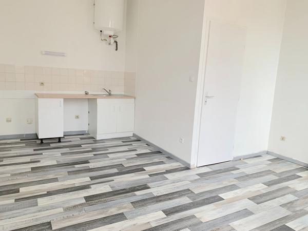 A LOUER APPARTEMENT 1 PIECE - BLAYE CENTRE , Blaye A LOUER APPARTEMENT 1 PIECE - BLAYE CENTRE , Blaye