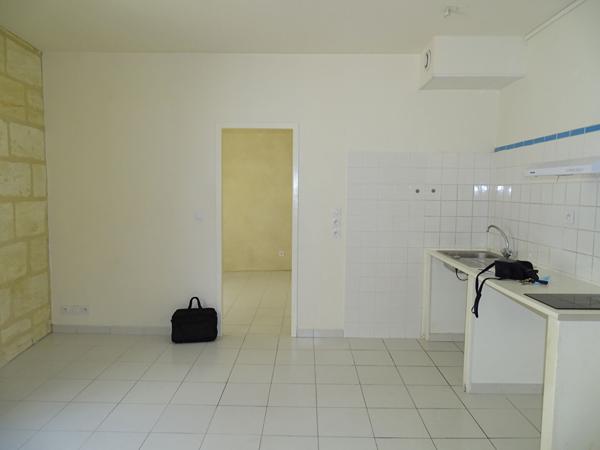 A VENDRE APPARTEMENT DE TYPE 2 LOUE- SECTEUR BORDEAUX VICTOIRE / CAPUCINS , Bordeaux A VENDRE APPARTEMENT DE TYPE 2 LOUE- SECTEUR BORDEAUX VICTOIRE / CAPUCINS , Bordeaux