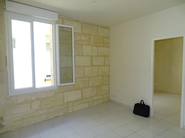 A VENDRE APPARTEMENT DE TYPE 2 LOUE- SECTEUR BORDEAUX VICTOIRE / CAPUCINS , Bordeaux A VENDRE APPARTEMENT DE TYPE 2 LOUE- SECTEUR BORDEAUX VICTOIRE / CAPUCINS , Bordeaux
