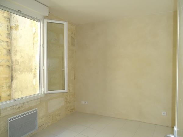 A VENDRE APPARTEMENT DE TYPE 2 LOUE- SECTEUR BORDEAUX VICTOIRE / CAPUCINS , Bordeaux A VENDRE APPARTEMENT DE TYPE 2 LOUE- SECTEUR BORDEAUX VICTOIRE / CAPUCINS , Bordeaux