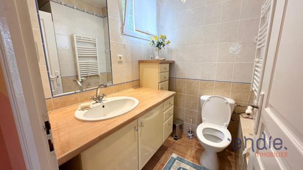 LORGUES. Villa 3 chambres,146m2 , Annexe et sous-sol