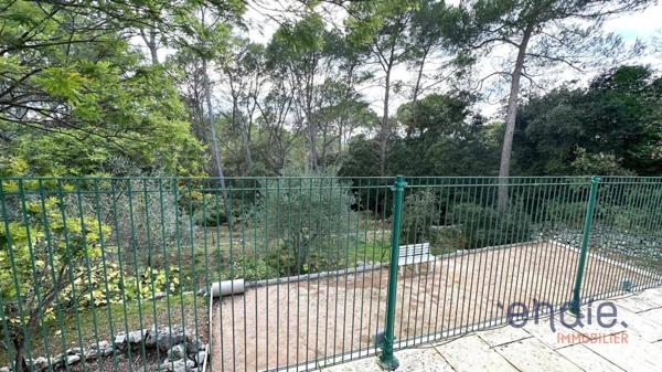 LORGUES. Villa 3 chambres,146m2 , Annexe et sous-sol