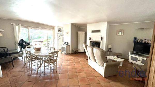 LORGUES. Villa 3 chambres,146m2 , Annexe et sous-sol