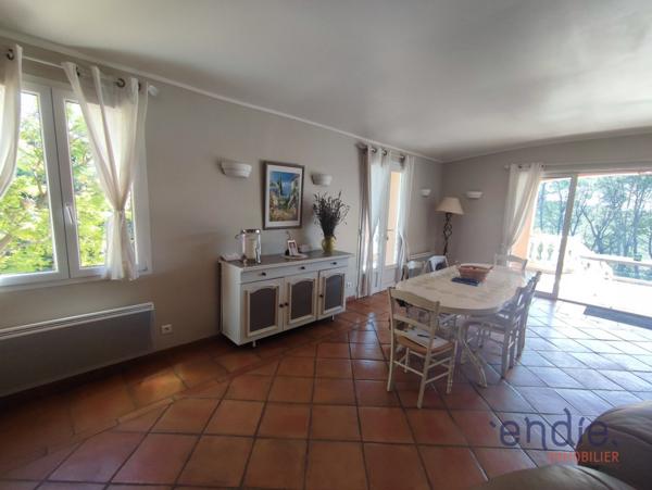 LORGUES. Villa 3 chambres,146m2 , Annexe et sous-sol
