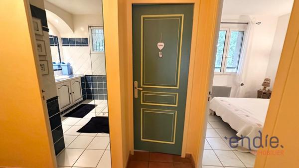 LORGUES. Villa 3 chambres,146m2 , Annexe et sous-sol