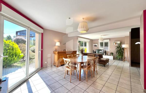 Maison 6 pièces, 140m2 centre ville de Lons-le-Saunier