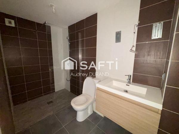 APPARTEMENT T3 AVEC GRANDE TERRASSE, GARAGE ET PARKING