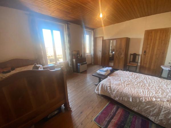 LA CLAYE 85320 15 MIN DES PLAGES ADORABLE MAISON EN PIERRES AVEC DEPENDANCES ET JARDIN CLOS A PRIX FOU