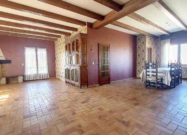 Maison à vendre    7 pièces •  Valensole