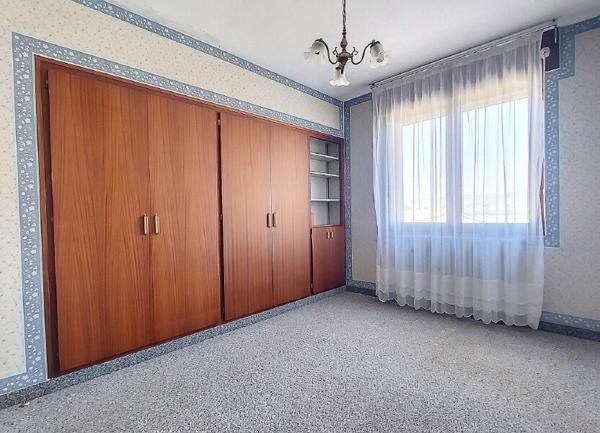 Maison à vendre    7 pièces •  Valensole