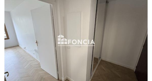 Location Studio 29.91 m² - Rueil-malmaison 92500
