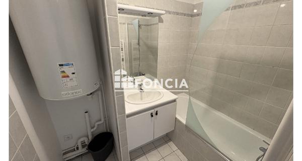 Location Studio 29.91 m² - Rueil-malmaison 92500
