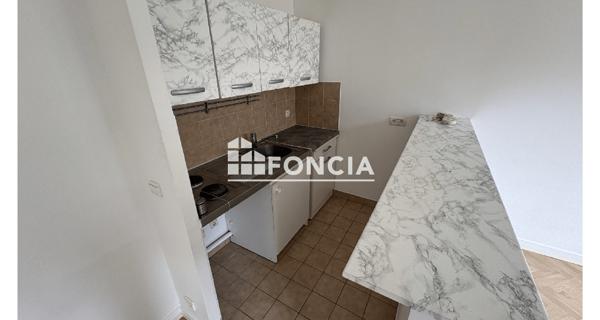 Location Studio 29.91 m² - Rueil-malmaison 92500