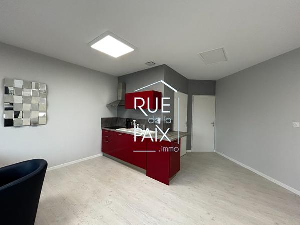 79200 PARTHENAY Studio lumineux de 45m² en plein centre-ville de Parthenay