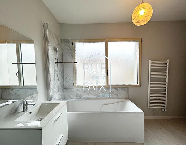 79200 PARTHENAY Studio lumineux de 45m² en plein centre-ville de Parthenay