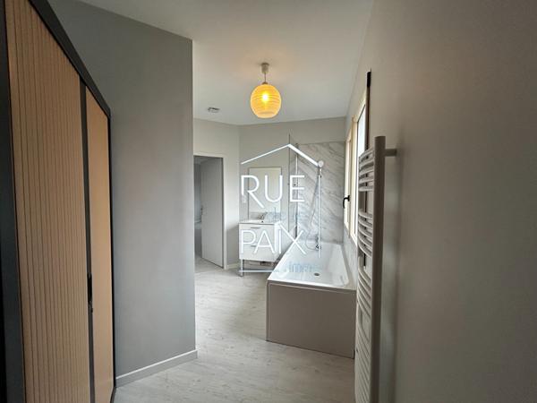 79200 PARTHENAY Studio lumineux de 45m² en plein centre-ville de Parthenay