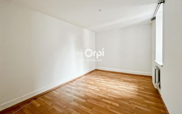 Maison à vendre    2 pièces •  Montmarault