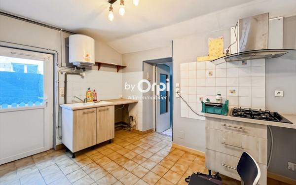 Maison à vendre    2 pièces •  Montmarault