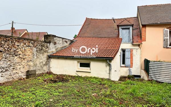 Maison à vendre    2 pièces •  Montmarault