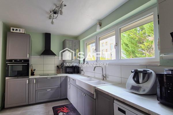 Maison rénovée avec jardin calme, proche centre ville