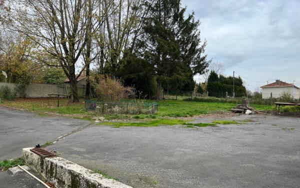 Maison à vendre    4 pièces • 100 m2 Roumazières-Loubert