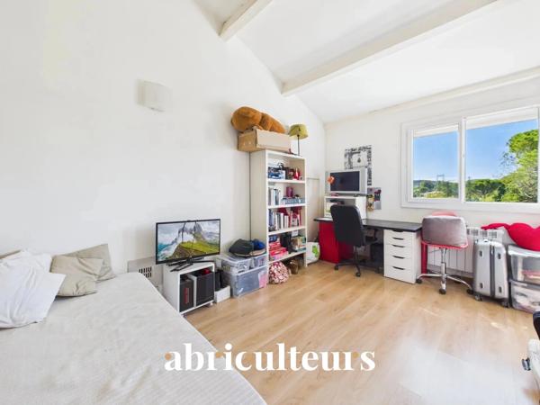 Maison familiale avec dépendance de 192 m² en vente à Bouc-Bel-Air(13320)