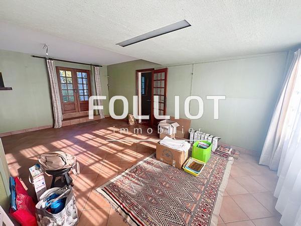 A VENDRE 10 MN SAINT LO Maison dans bourg tous commerces 50680
