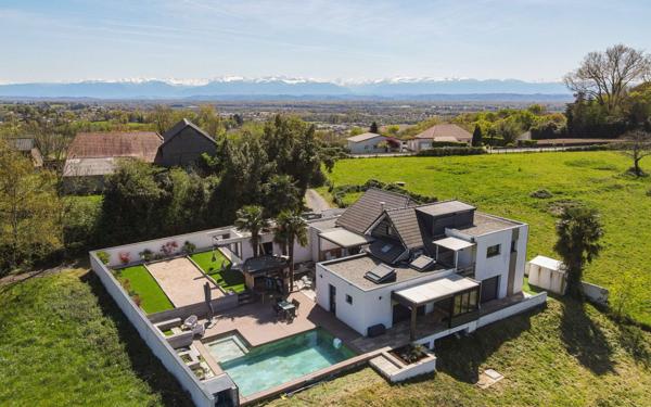 Maison à vendre    4 pièces •  Serres-Castet