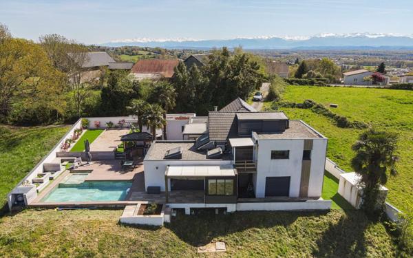 Maison à vendre    4 pièces •  Serres-Castet