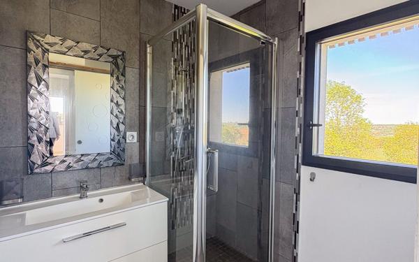 Maison à vendre    4 pièces •  Serres-Castet