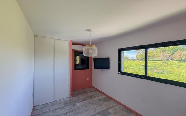 Maison à vendre    4 pièces •  Serres-Castet