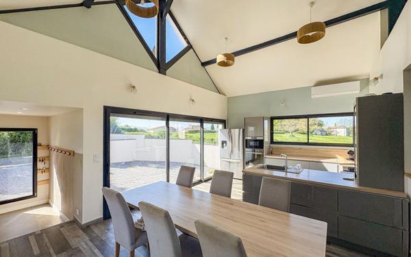 Maison à vendre    4 pièces •  Serres-Castet