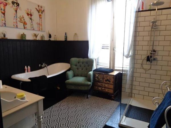 Impressionnant maison de ville de 4 chambres avec cour privée au cœur de Villefagnan