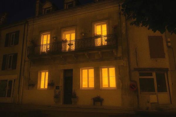 Impressionnant maison de ville de 4 chambres avec cour privée au cœur de Villefagnan