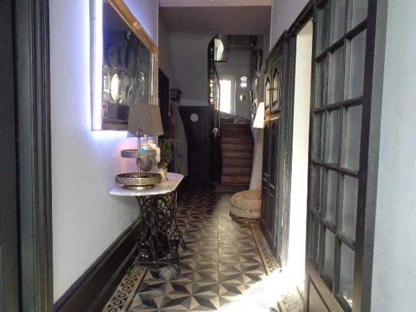 Impressionnant maison de ville de 4 chambres avec cour privée au cœur de Villefagnan