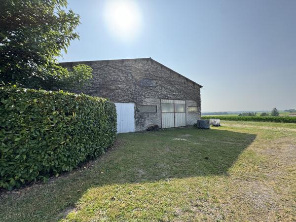 Maison 9 pièces à vendre à Berneuil